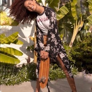 Spiritual Gangster black floral kimono